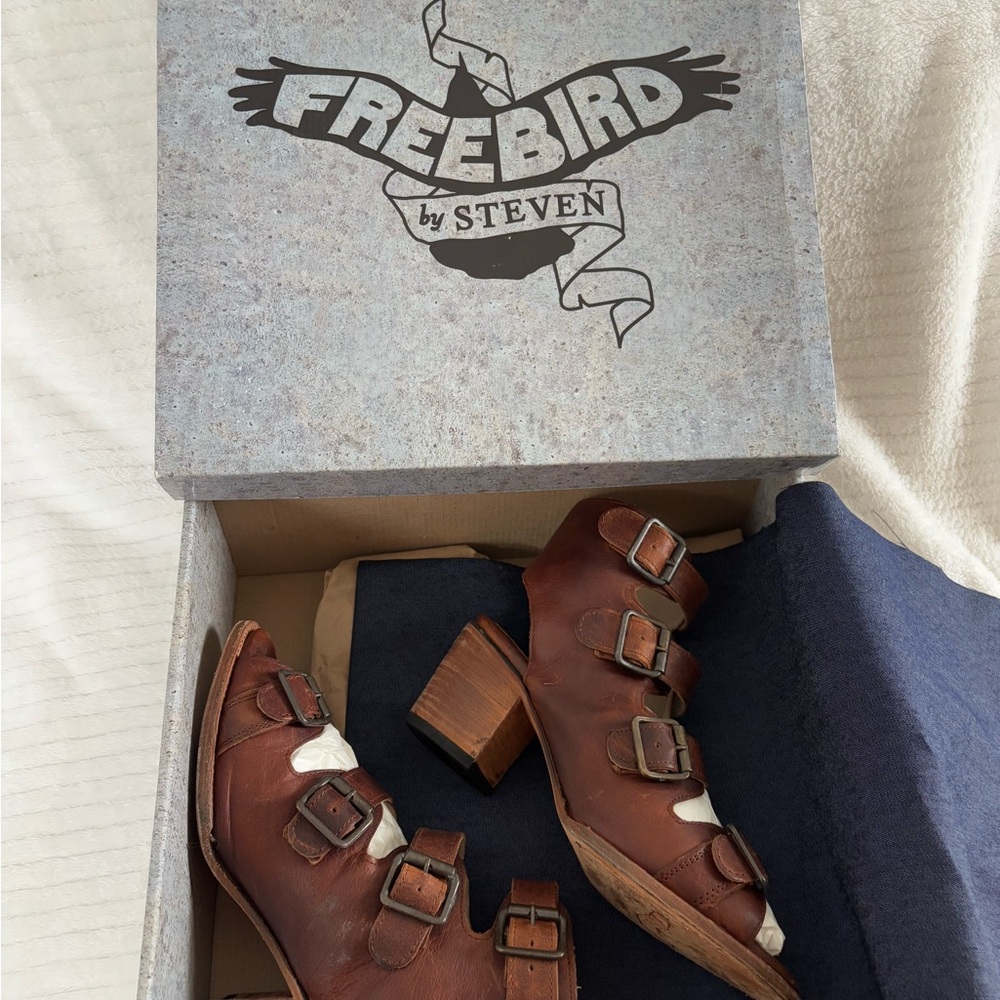 Freebird Quail Cognac Size 8 Women's Leather Buckle Sandals - Picture 4 of 7
